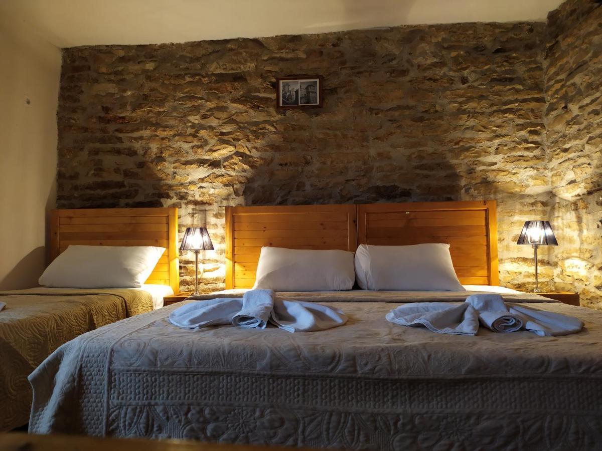 Guest House Salaria Gjirokastër Eksteriør billede