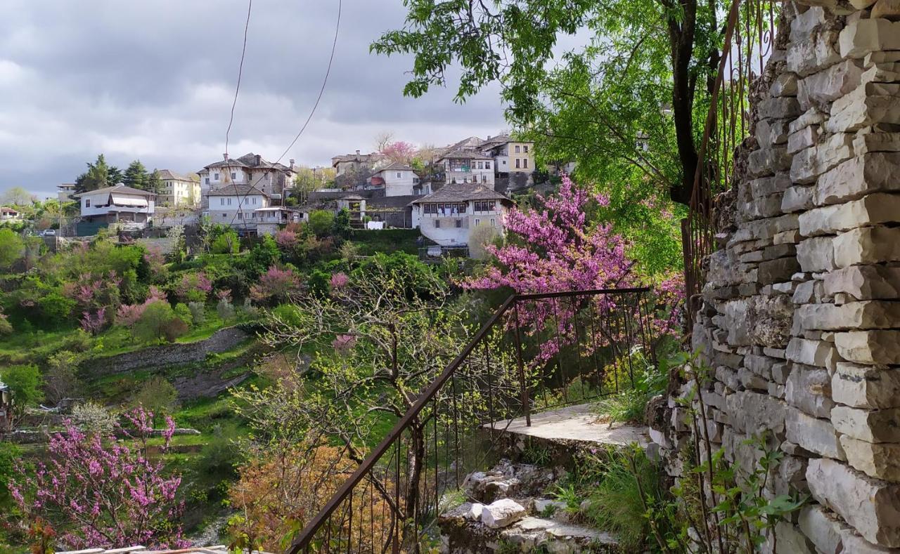 Guest House Salaria Gjirokastër Eksteriør billede