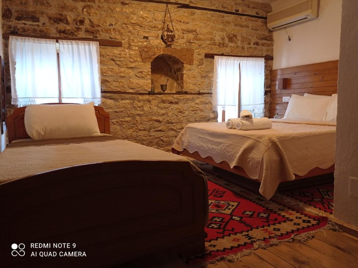 Guest House Salaria Gjirokastër Eksteriør billede
