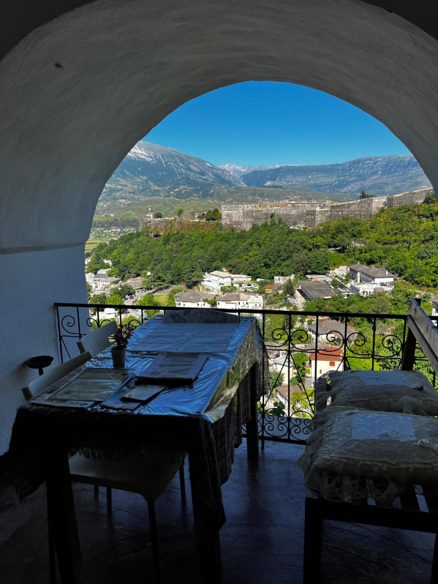 Guest House Salaria Gjirokastër Eksteriør billede