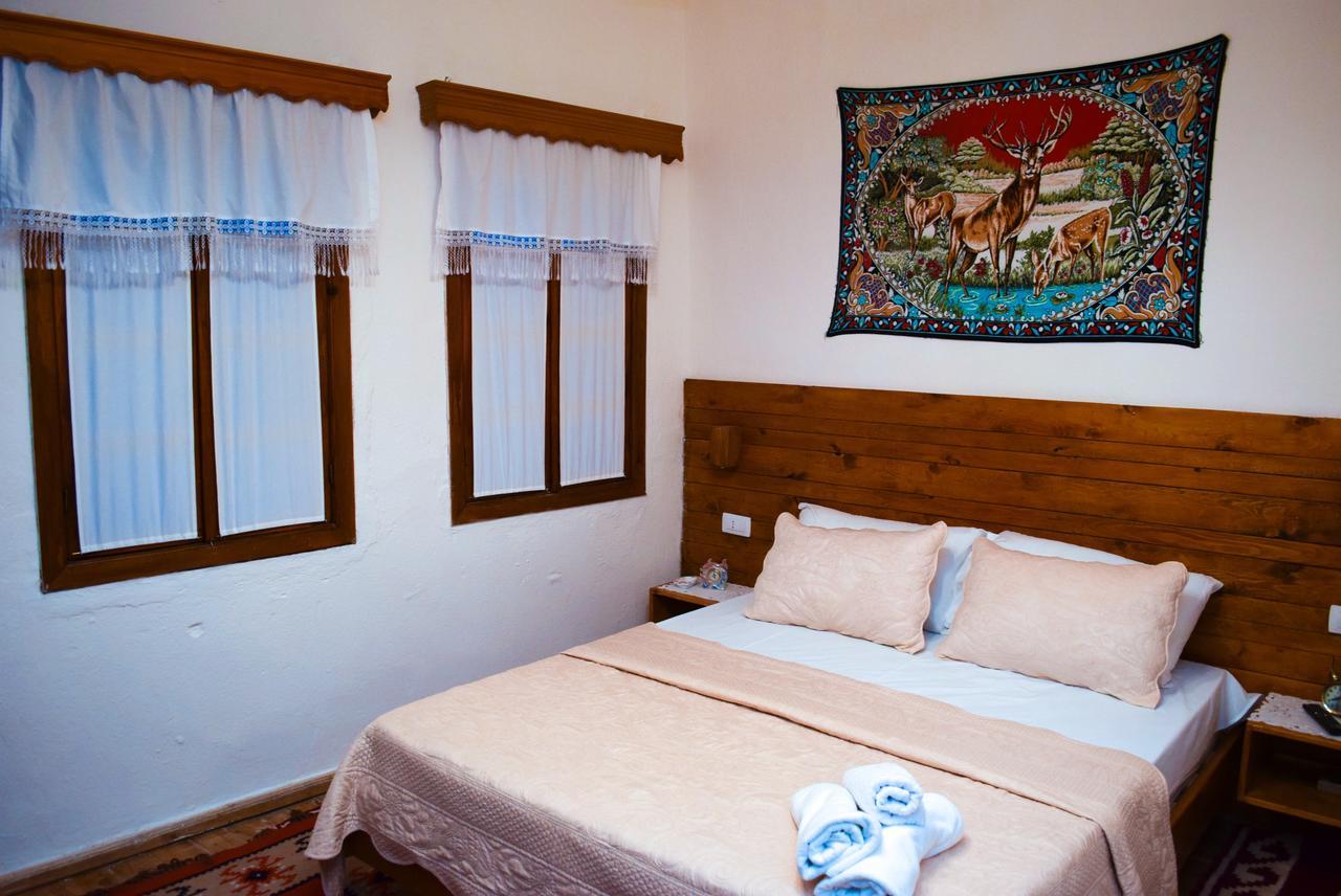 Guest House Salaria Gjirokastër Eksteriør billede
