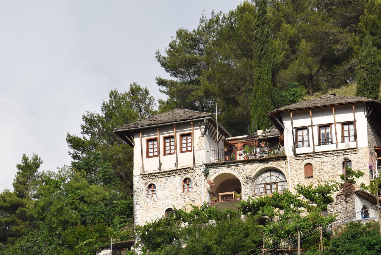 Guest House Salaria Gjirokastër Eksteriør billede