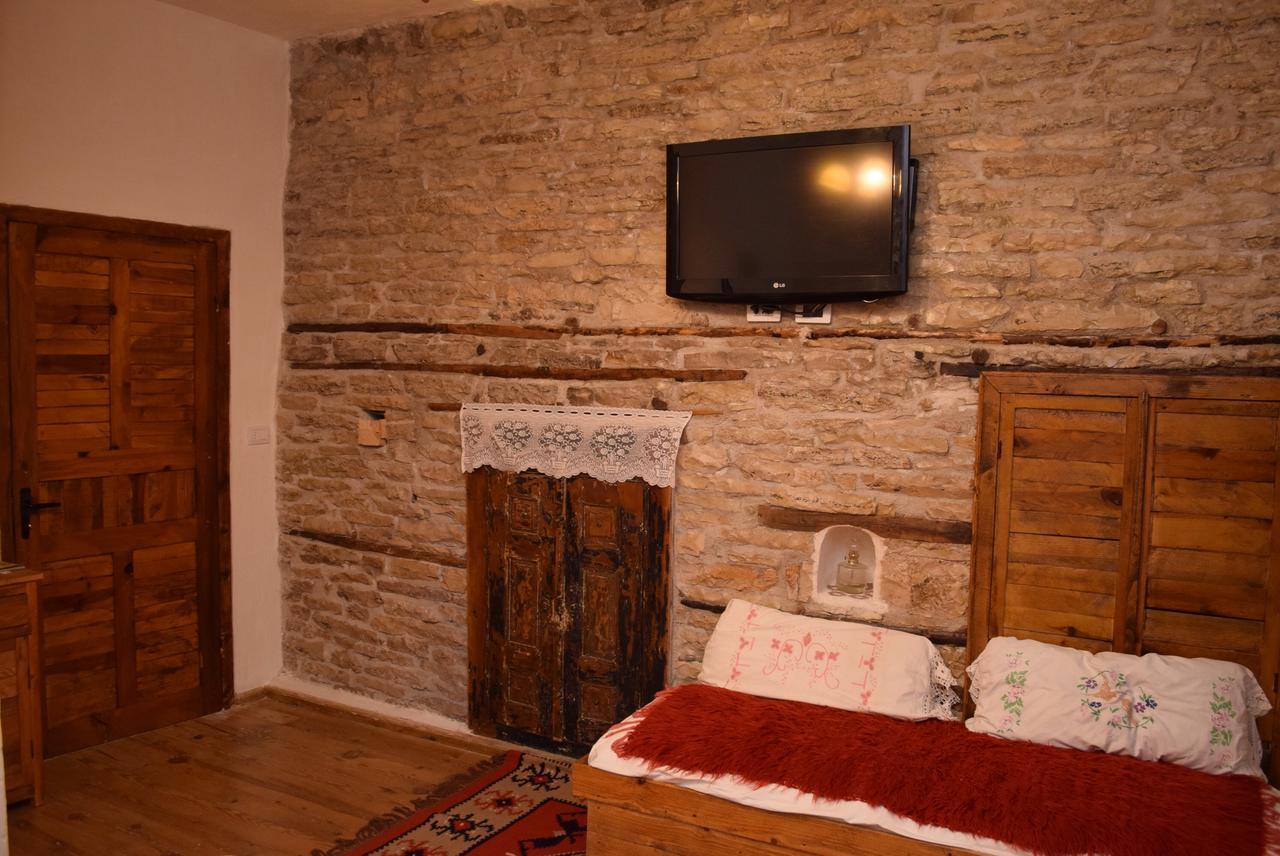 Guest House Salaria Gjirokastër Eksteriør billede